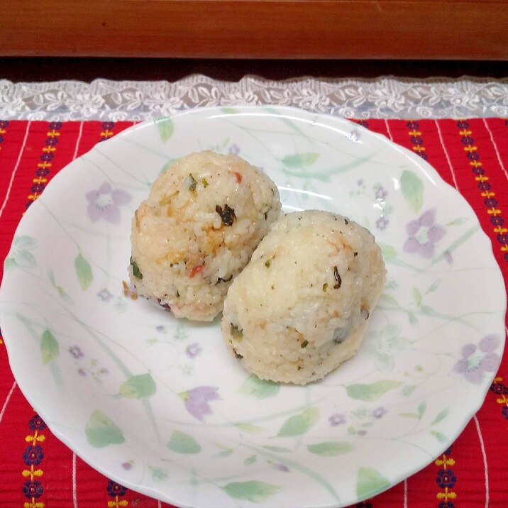 なめ茸ご飯おにぎり